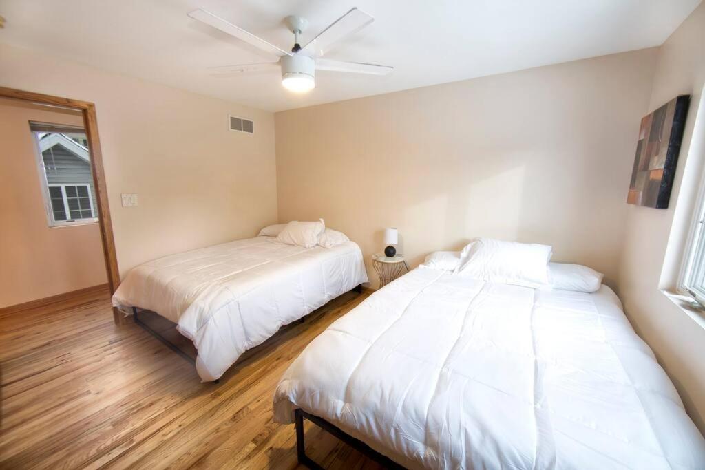 Tucked Away Off Brady - 4 Beds Apartman Milwaukee Kültér fotó